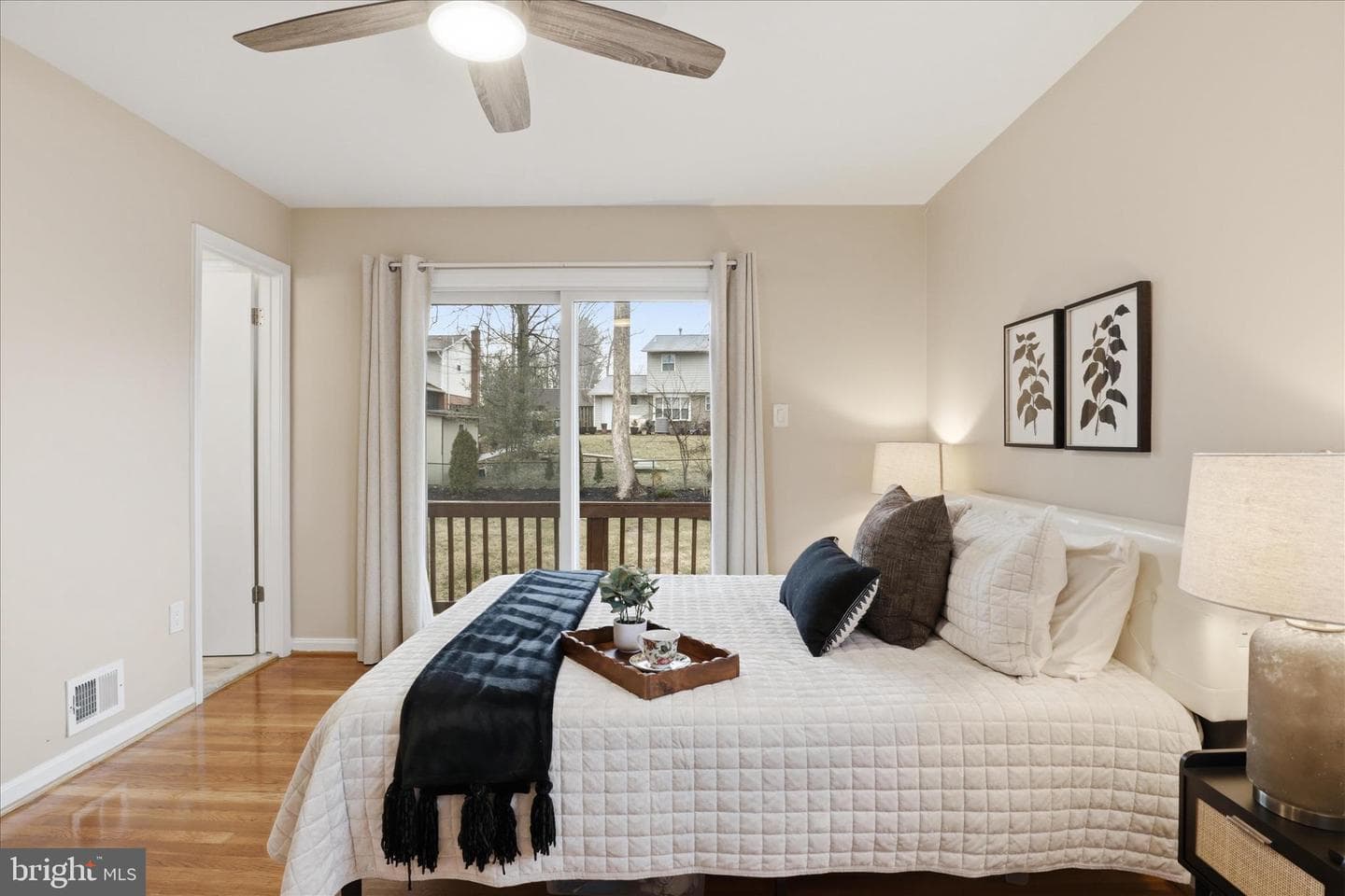 5519 Yorkshire Street photo 25