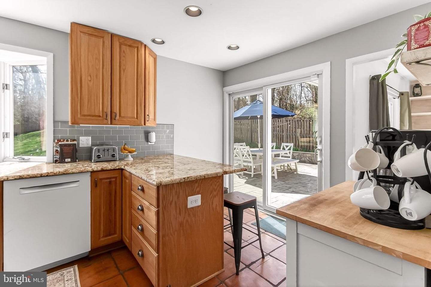 6621 Kerns Road photo 18
