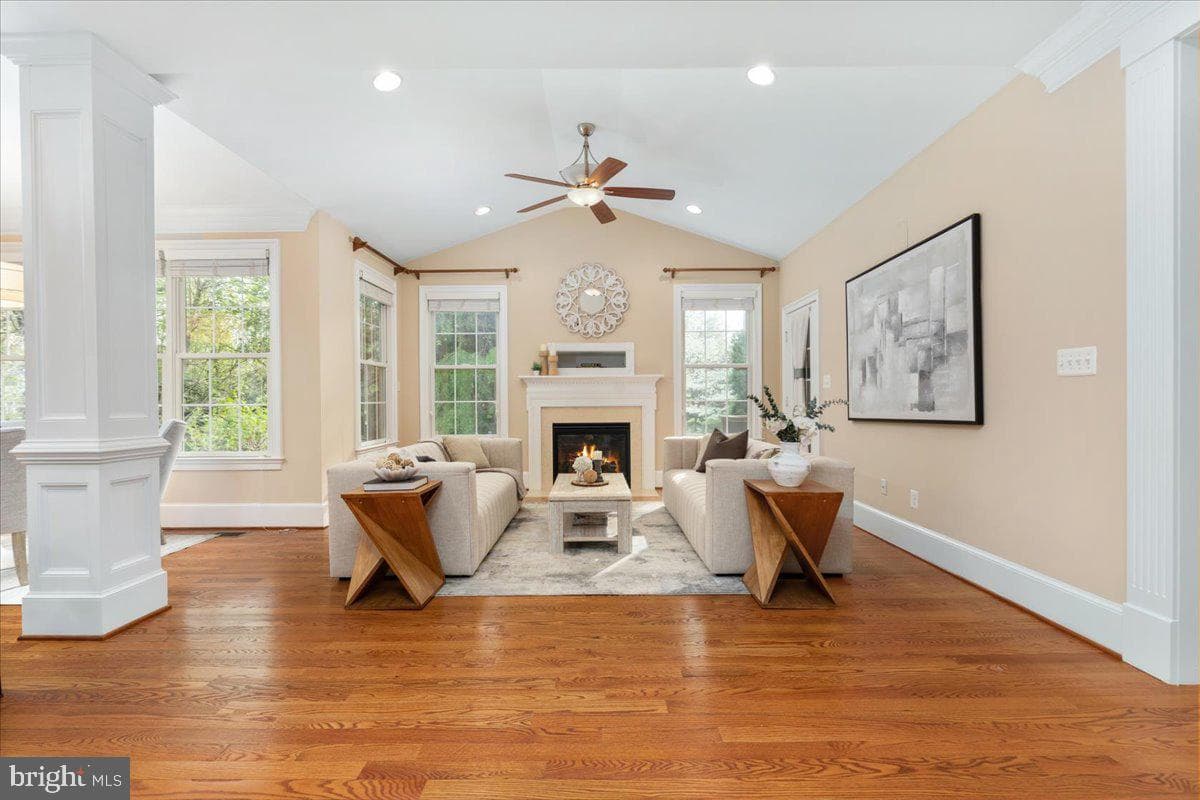 3003 Beechwood Lane photo 3