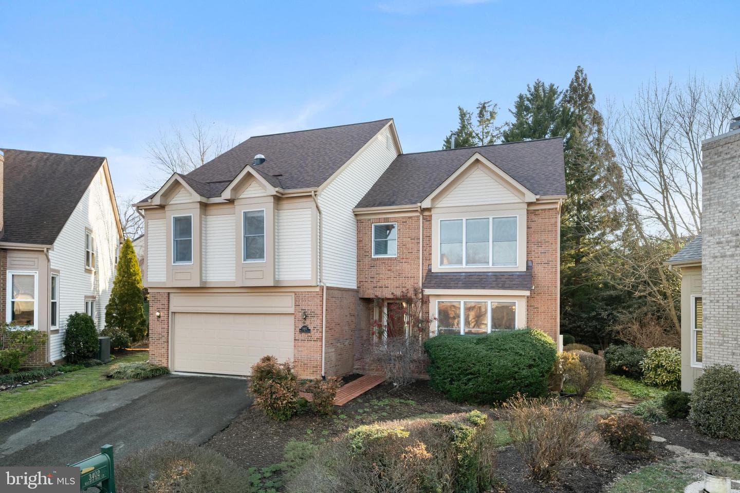 3402 Walnut Hill Court photo 2