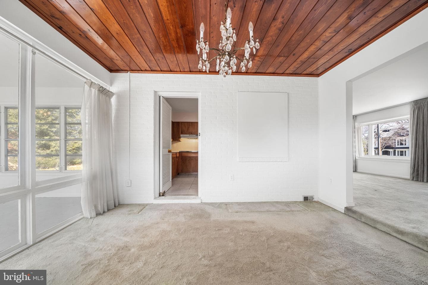 1806 Lansing Court photo 10
