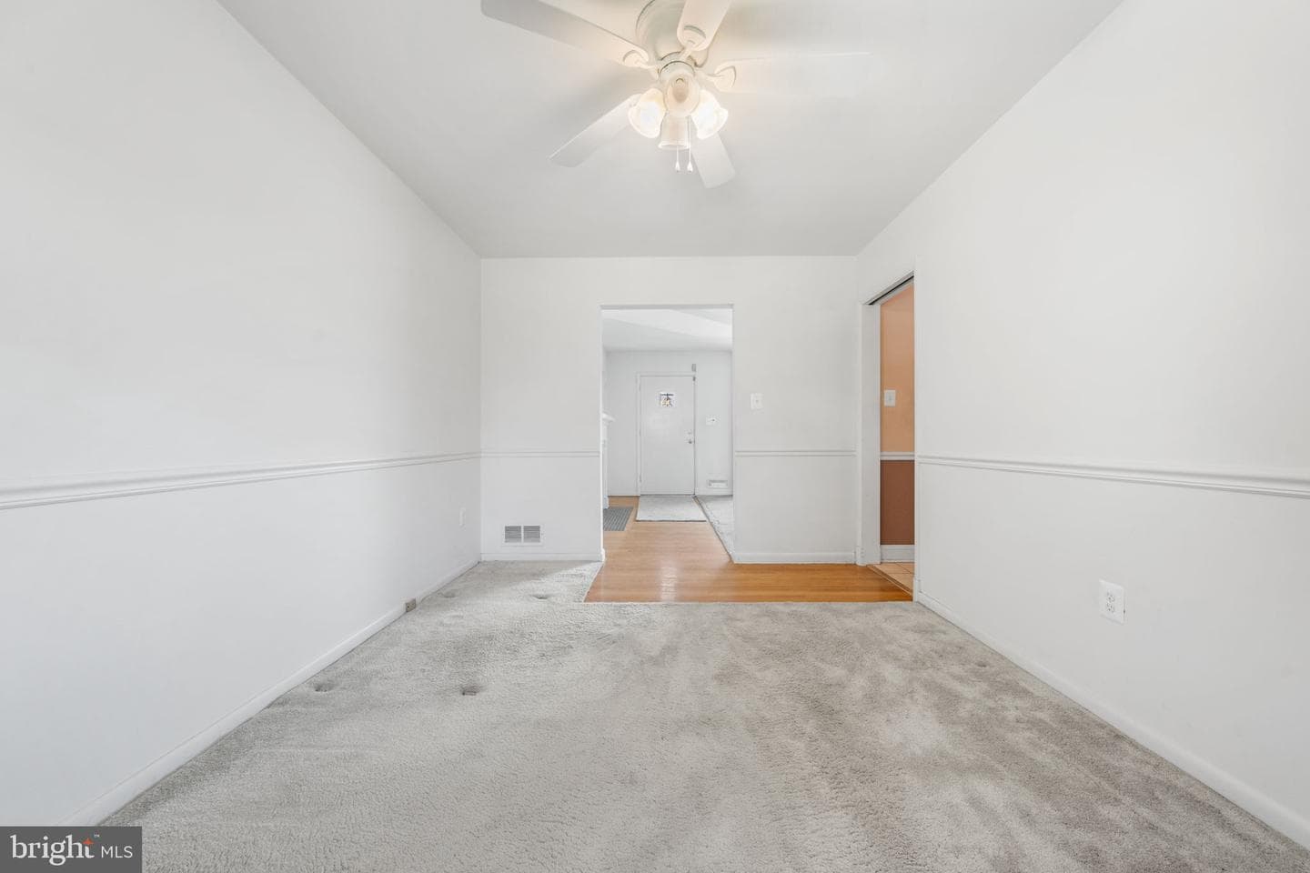 1806 Lansing Court photo 23