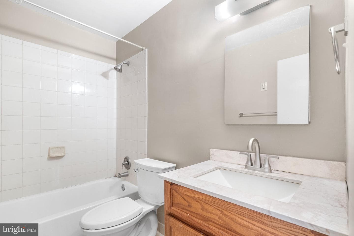 1806 Lansing Court photo 26