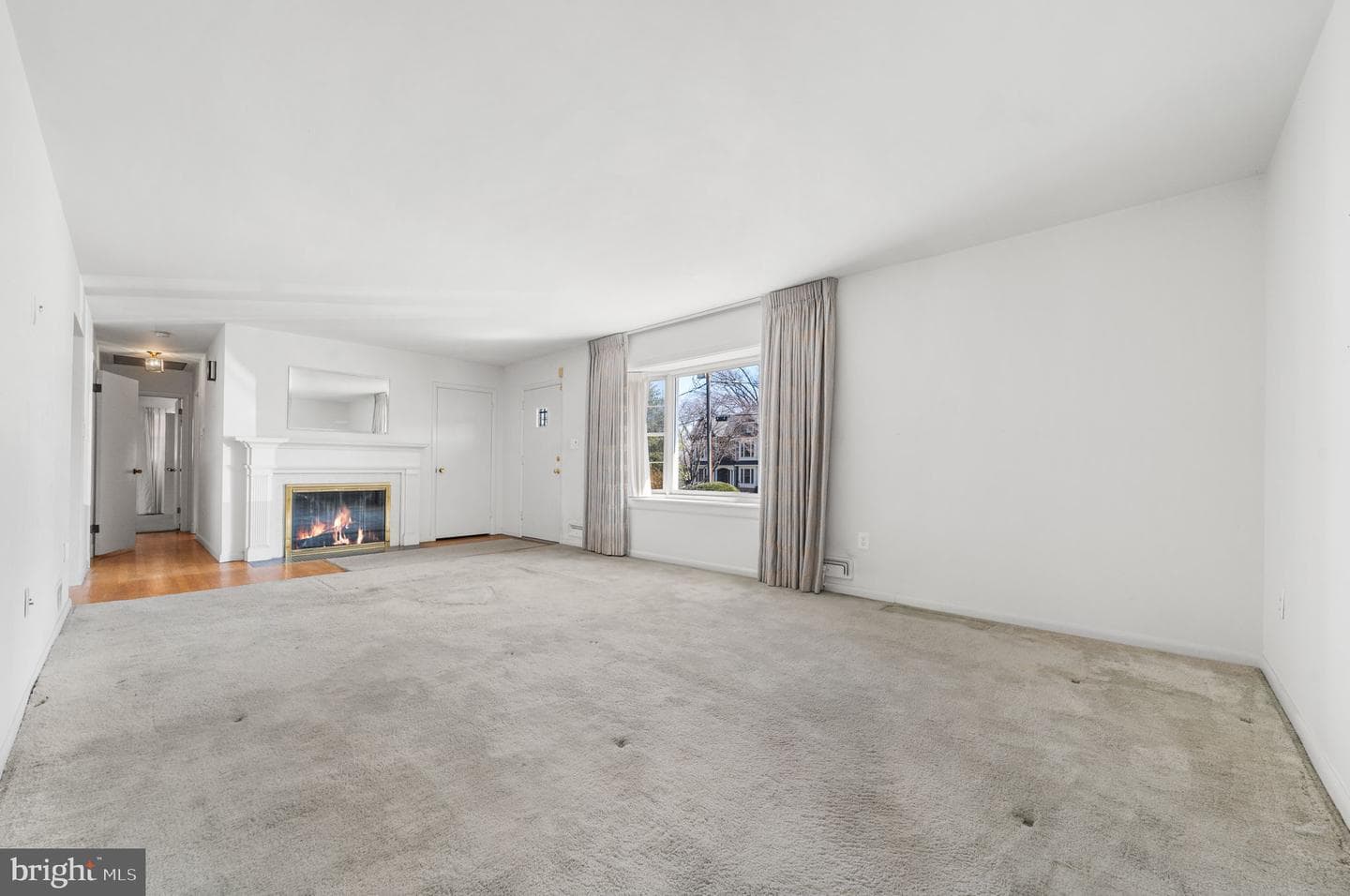 1806 Lansing Court photo 3