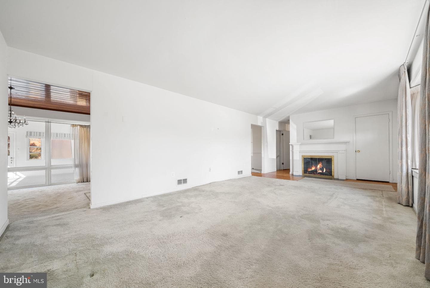 1806 Lansing Court photo 4