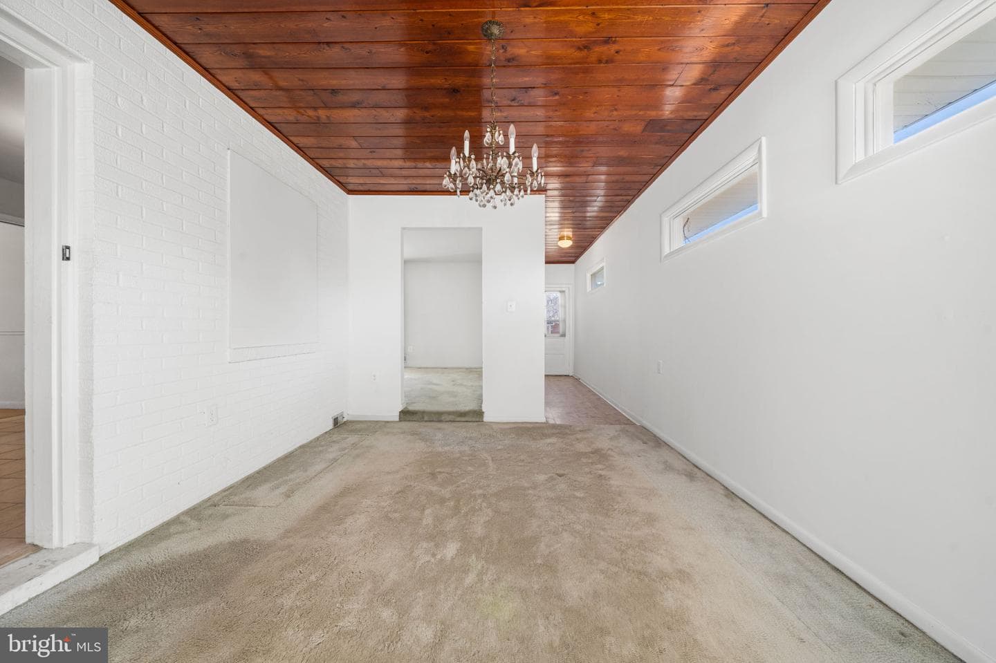 1806 Lansing Court photo 8