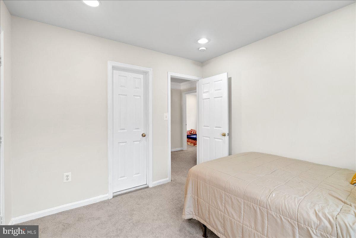 6475 Patuxent Vista Drive photo 29