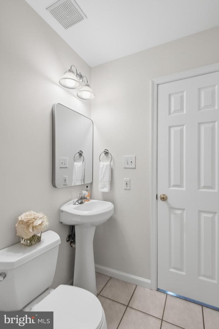 14843 Leicester Court photo 23