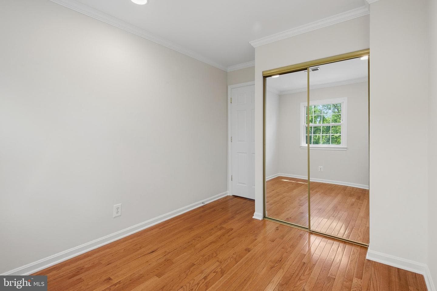 14843 Leicester Court photo 27