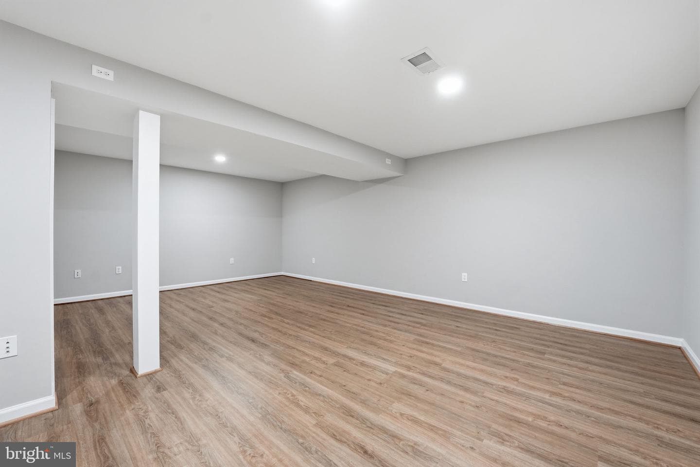 9438 Wallingford Drive photo 21