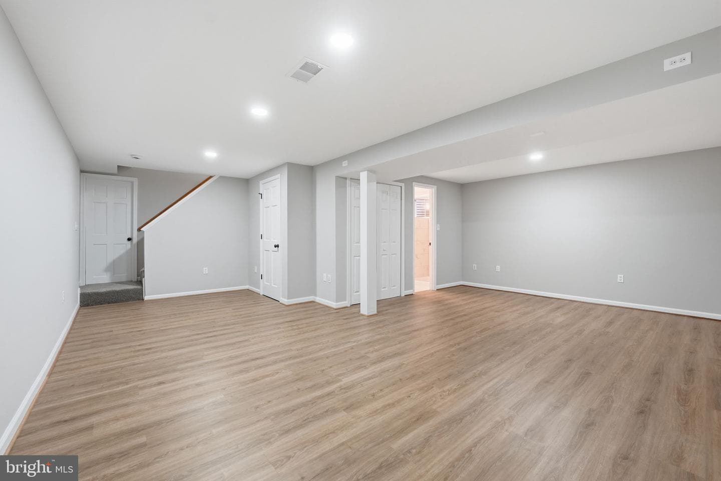 9438 Wallingford Drive photo 22