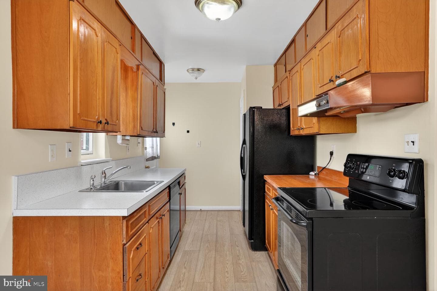 3601 Crest Dr photo 10