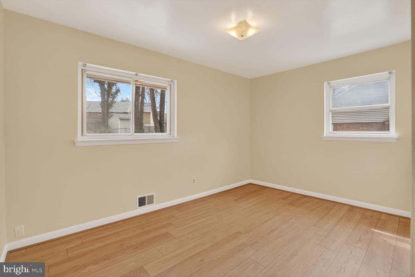 3601 Crest Dr photo 14