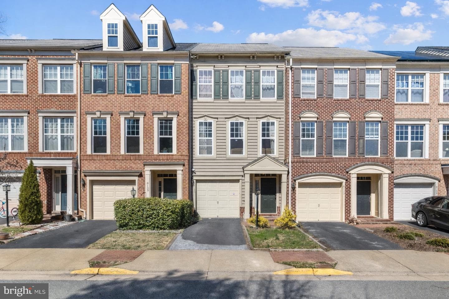 8135 Dove Cottage Court