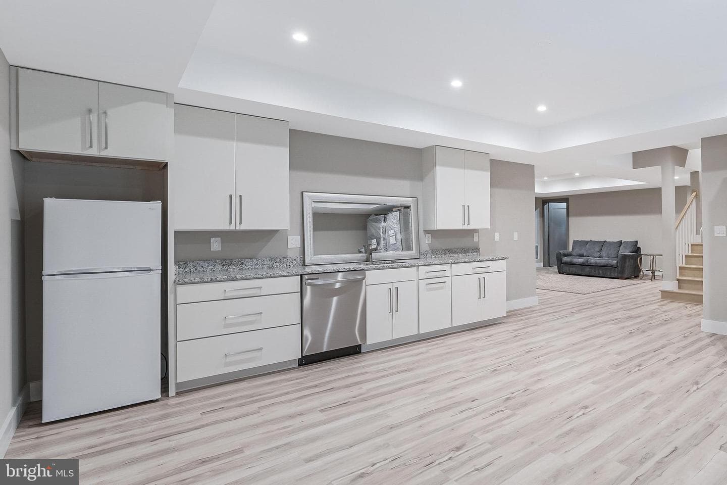 908 Walker Road photo 34
