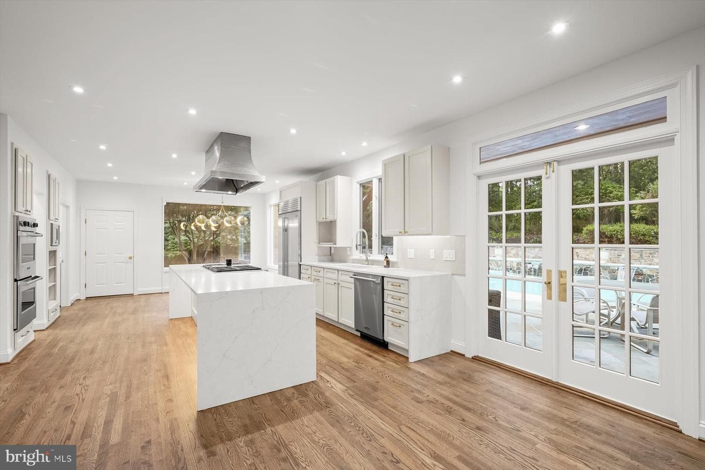 1404 Wynhurst Lane photo 10