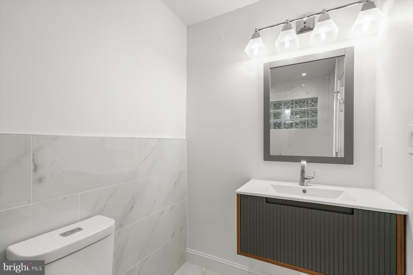 1404 Wynhurst Lane photo 27