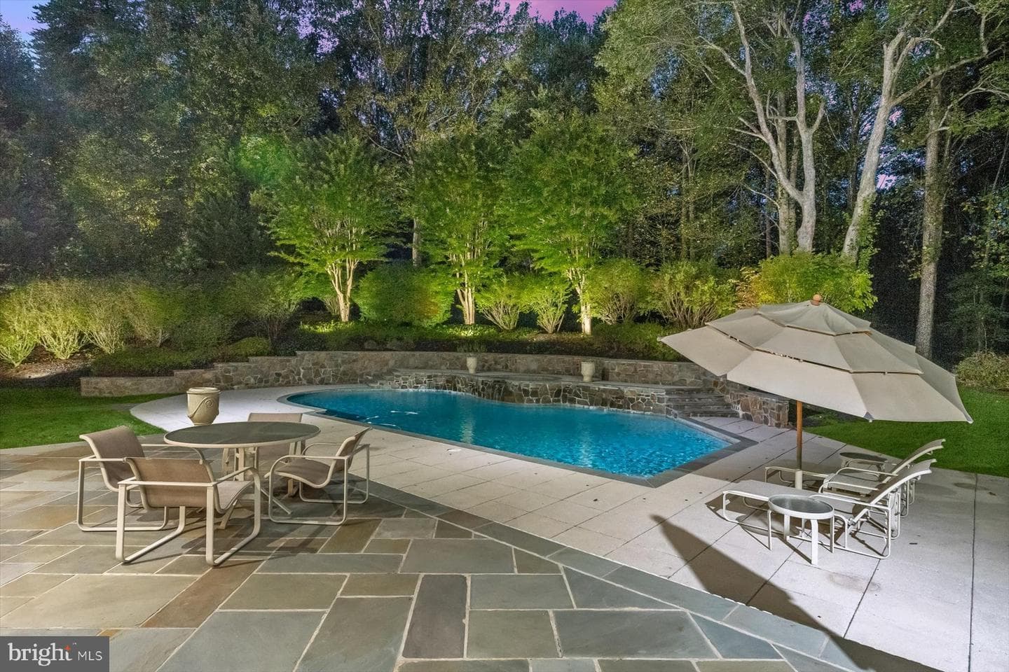 1404 Wynhurst Lane photo 32