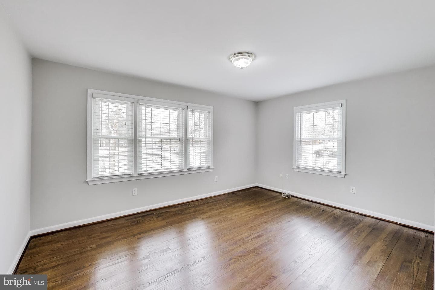5300 Easton Drive photo 15