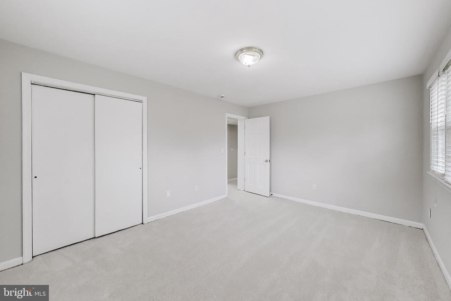 5300 Easton Drive photo 33