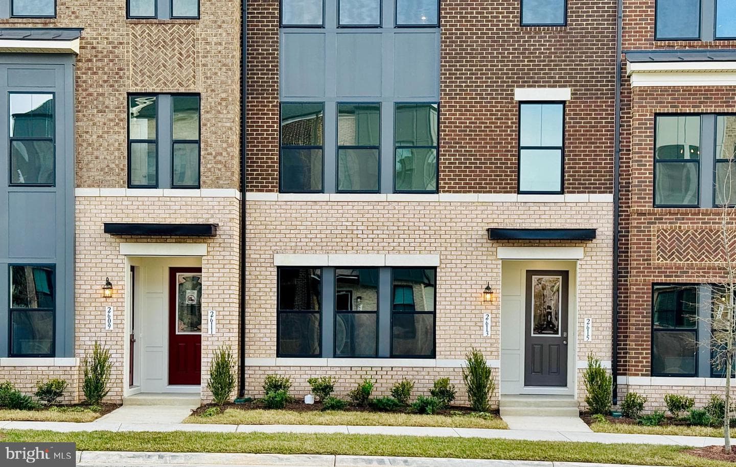 2613 River Birch Rd, Herndon