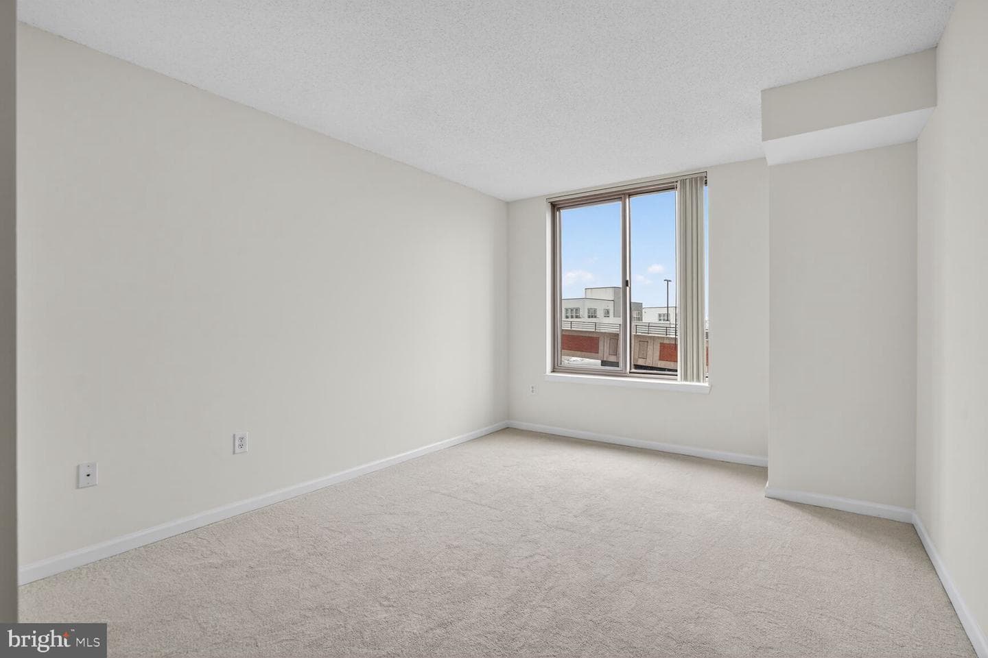 2726 Gallows Road #619 photo 16