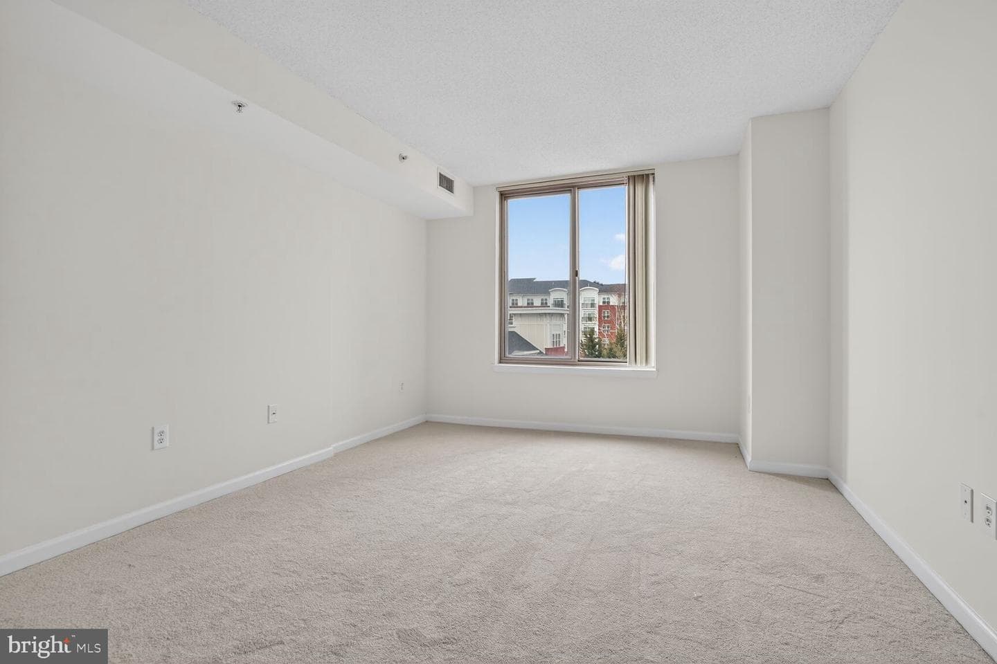 2726 Gallows Road #619 photo 20