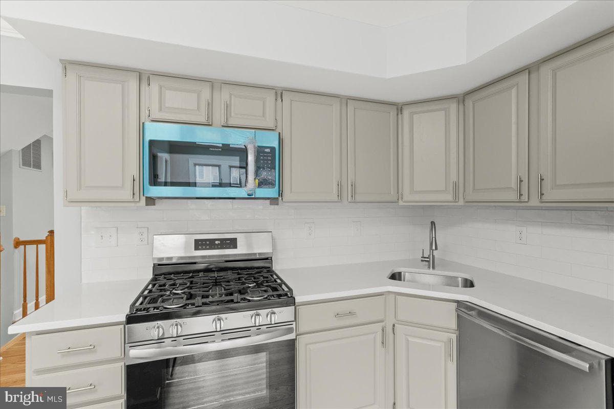 9532 Shepherd Hills Drive photo 14
