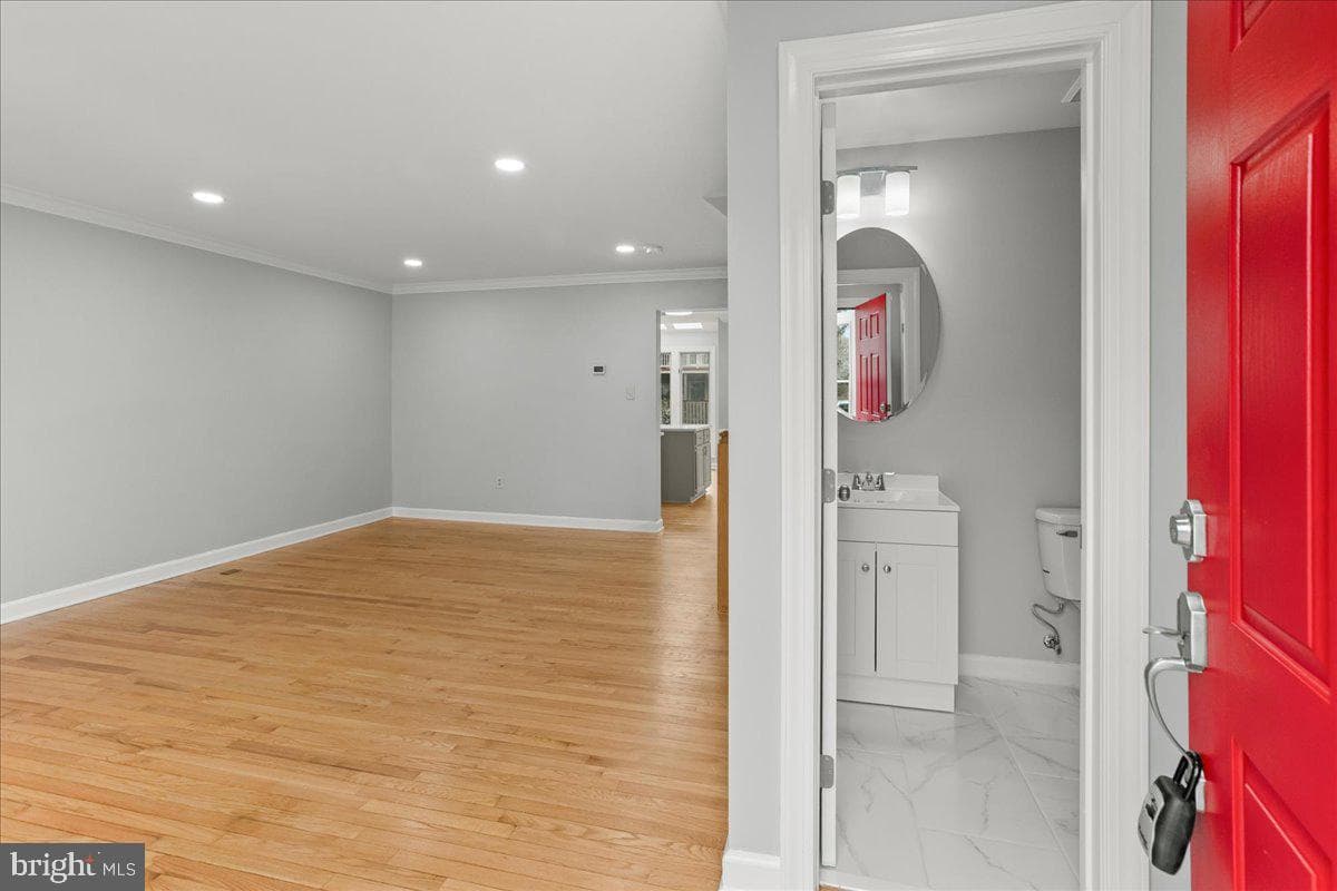 9532 Shepherd Hills Drive photo 2