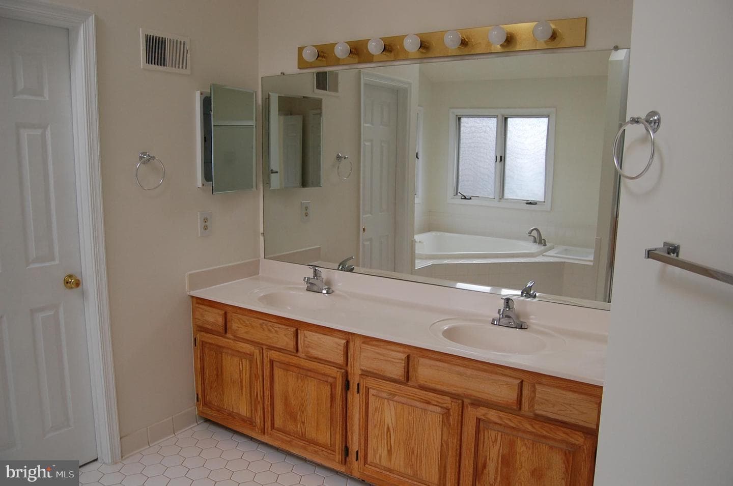 2413 Belle Haven Meadows Court photo 21