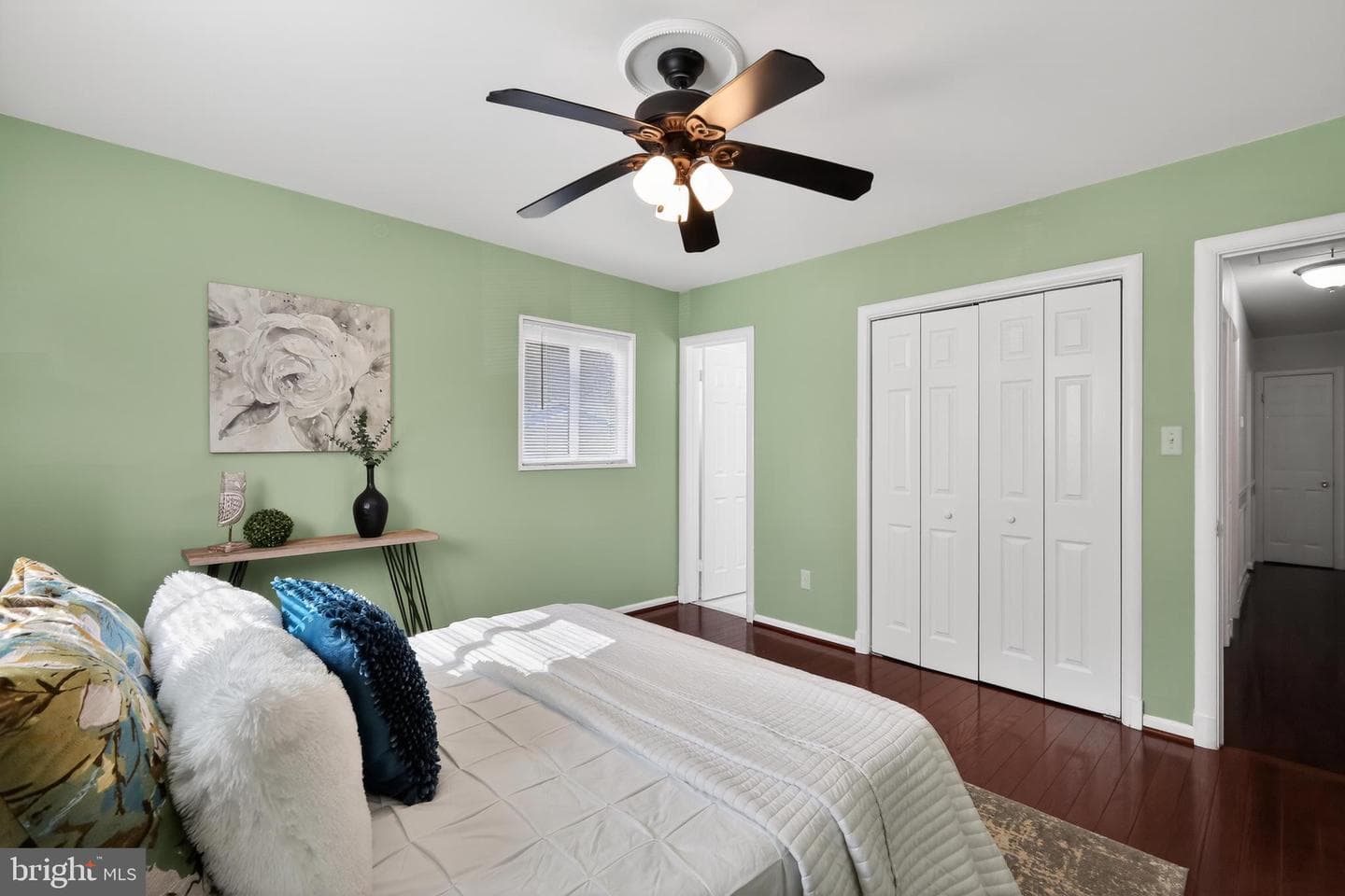 3164 Patrick Henry Drive photo 12