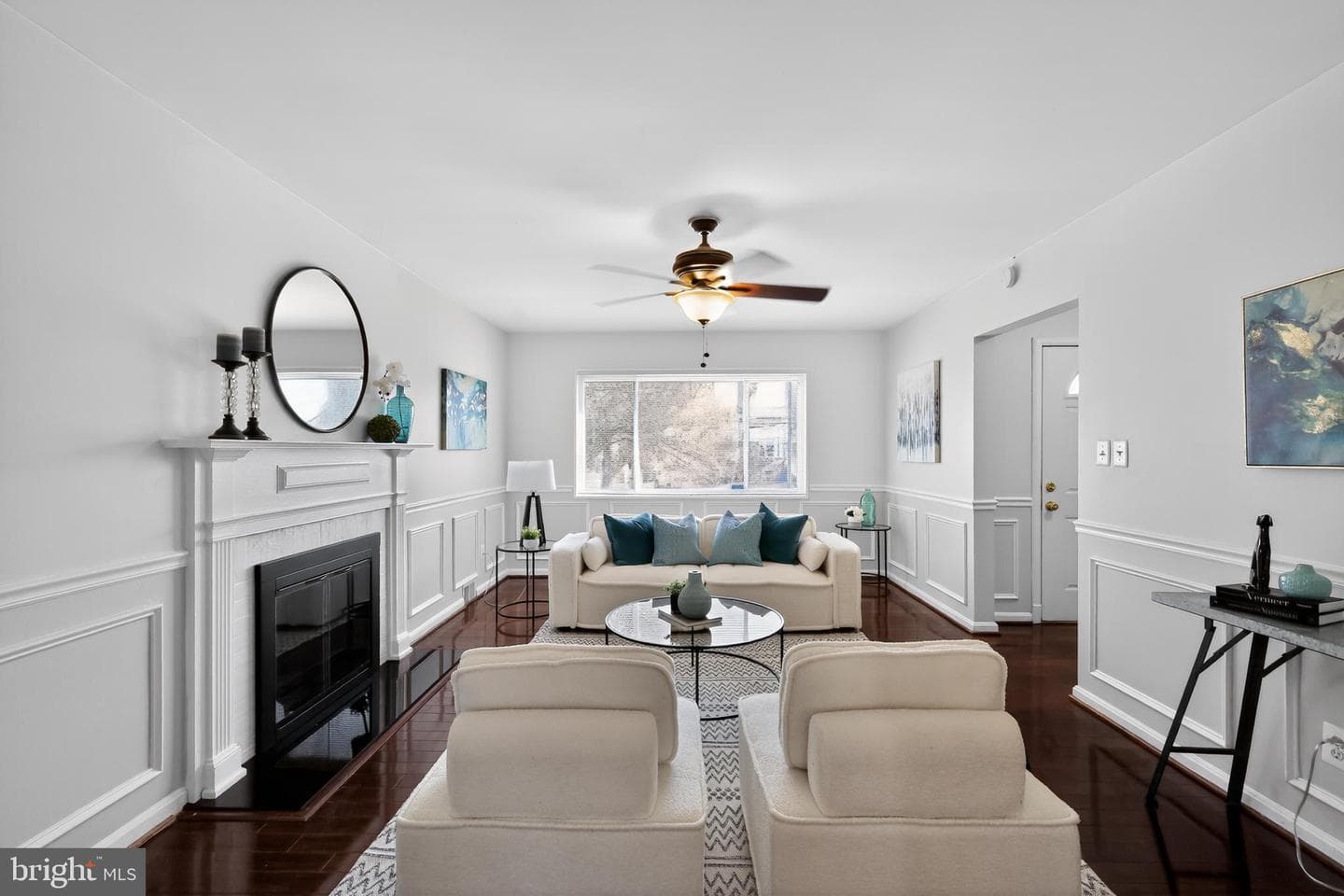 3164 Patrick Henry Drive photo 2