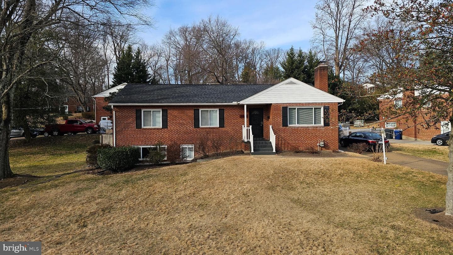 3164 Patrick Henry Drive photo 3