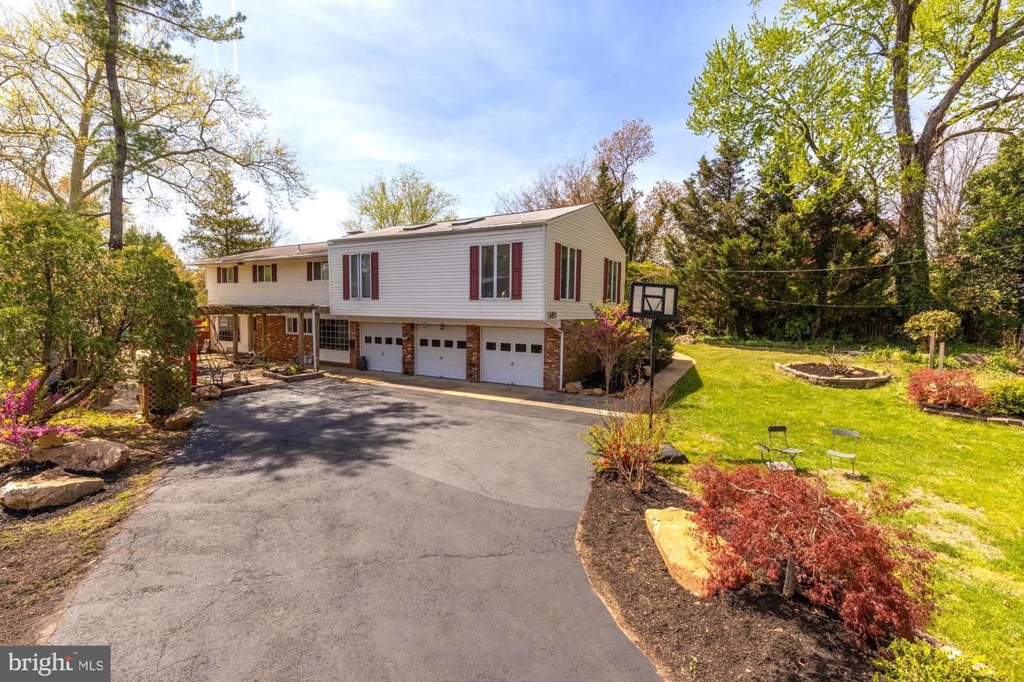 6811 Valley Brook Drive, Falls Church