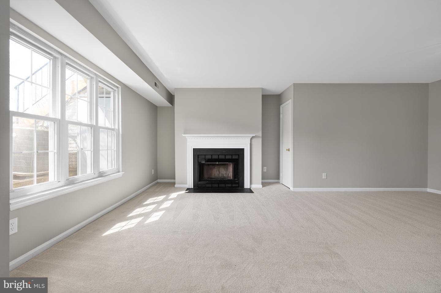 13770 Flowing Brook Court photo 9