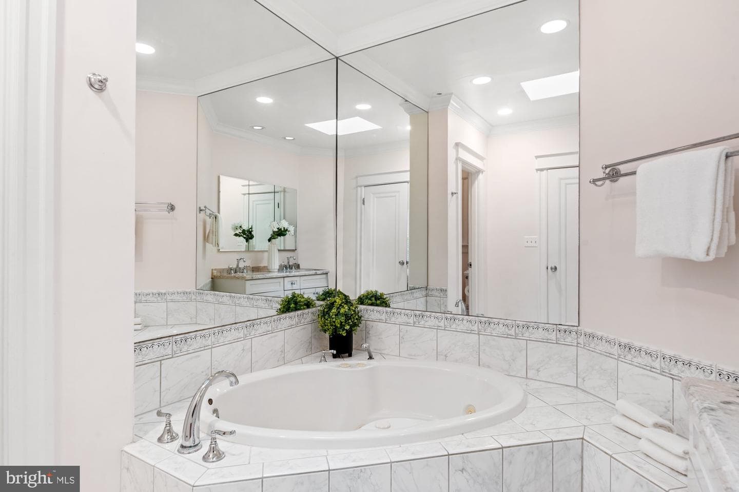 6108 Vernon Terrace photo 45