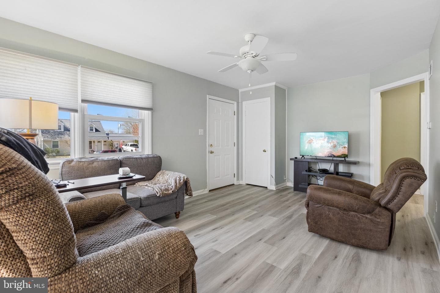 6909 Columbia Drive photo 4