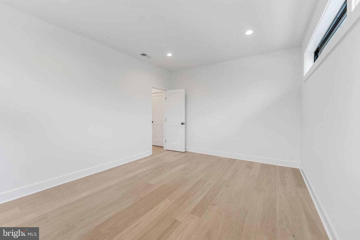 731 Ellsworth Avenue photo 45