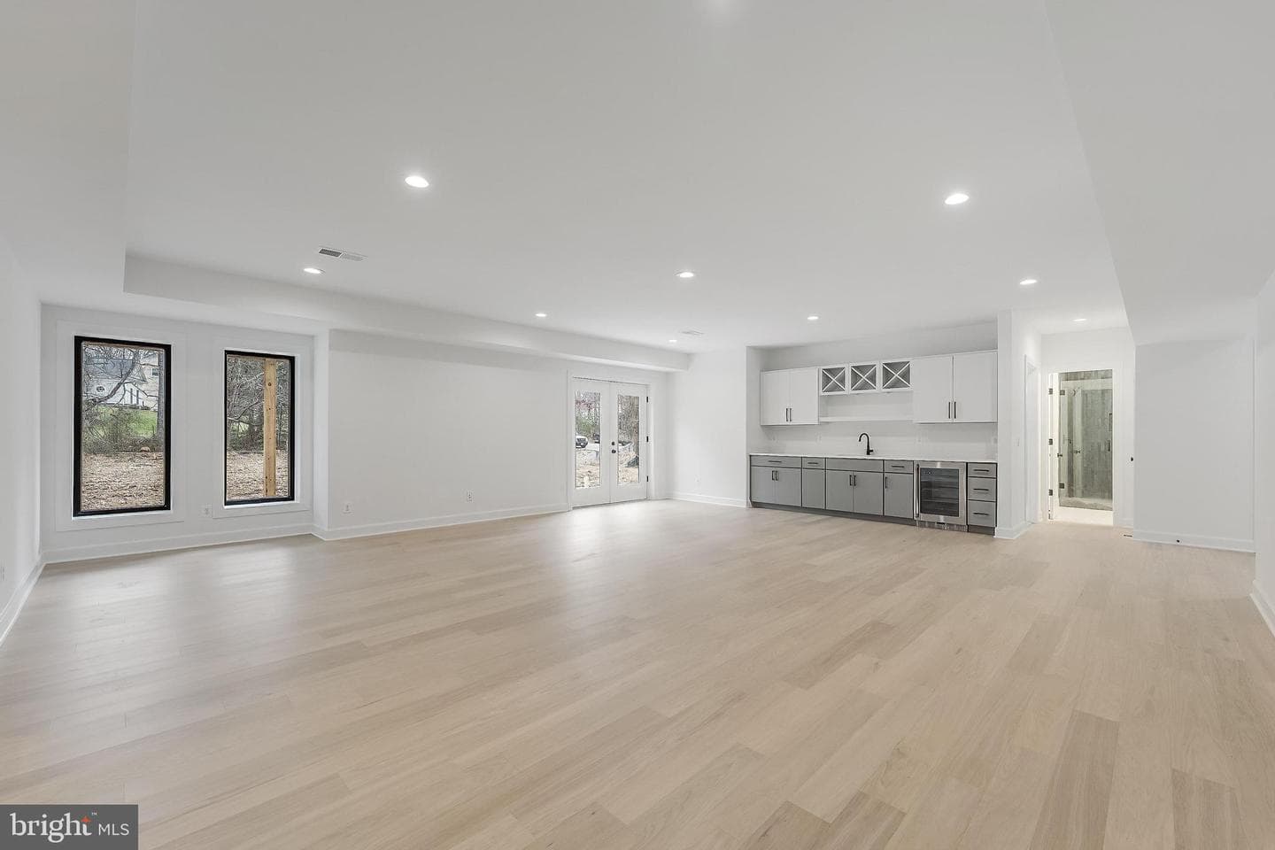 731 Ellsworth Avenue photo 62