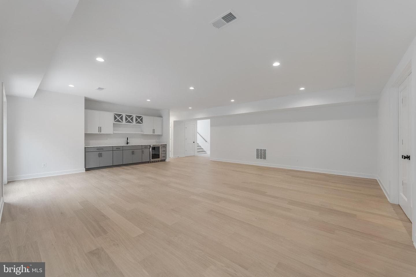 731 Ellsworth Avenue photo 63