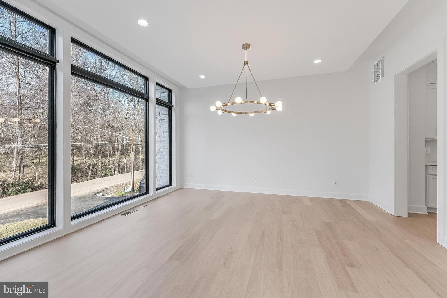 731 Ellsworth Avenue photo 8