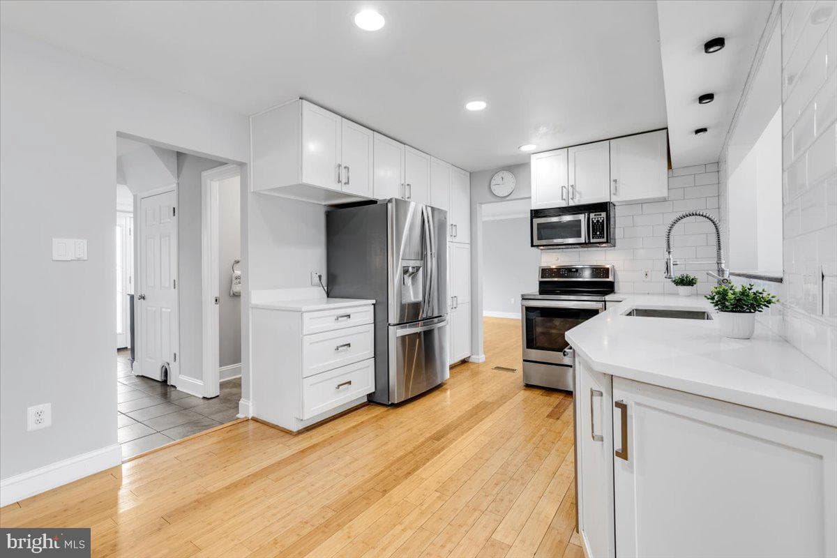 13113 Madonna Lane photo 11