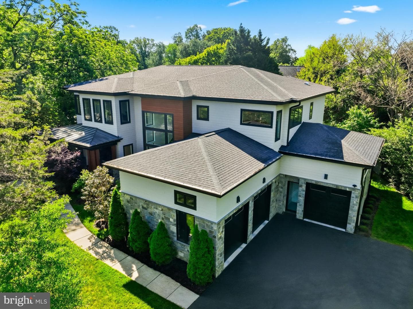 1513 Oakview Drive, Mclean