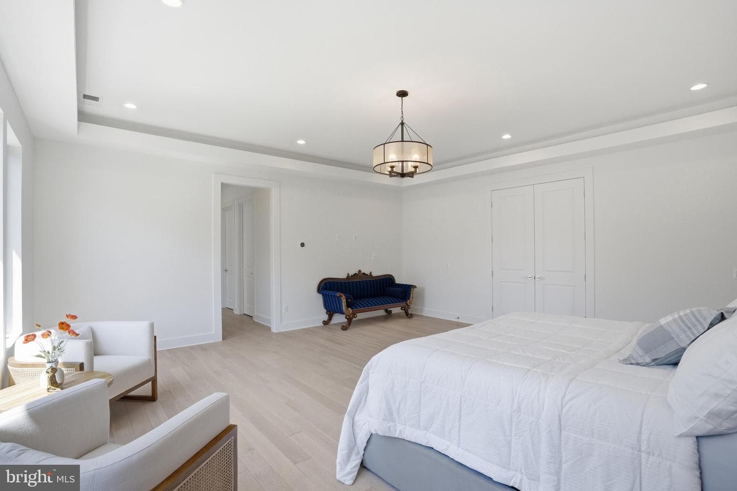 1513 Oakview Drive photo 32