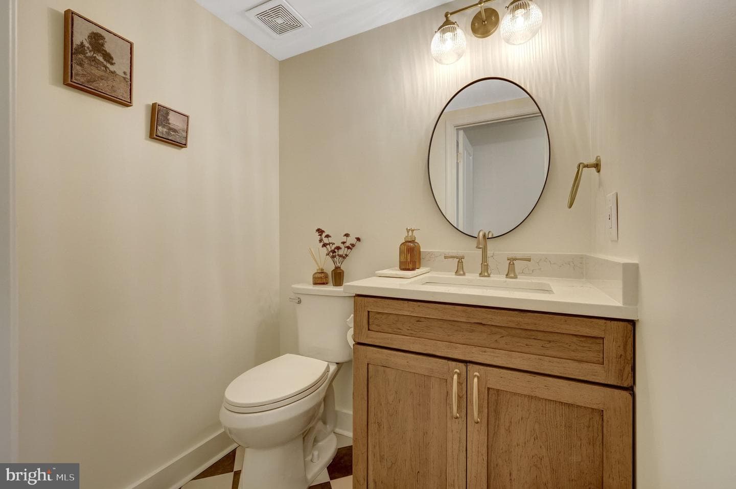 2818 Center Ridge Drive photo 22