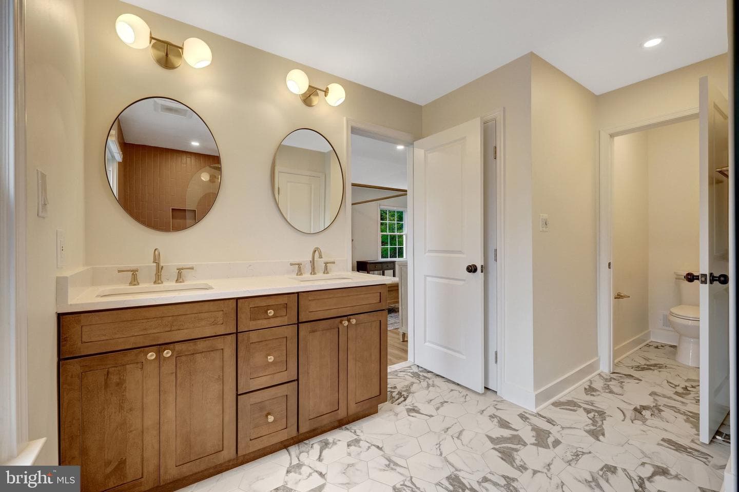 2818 Center Ridge Drive photo 30