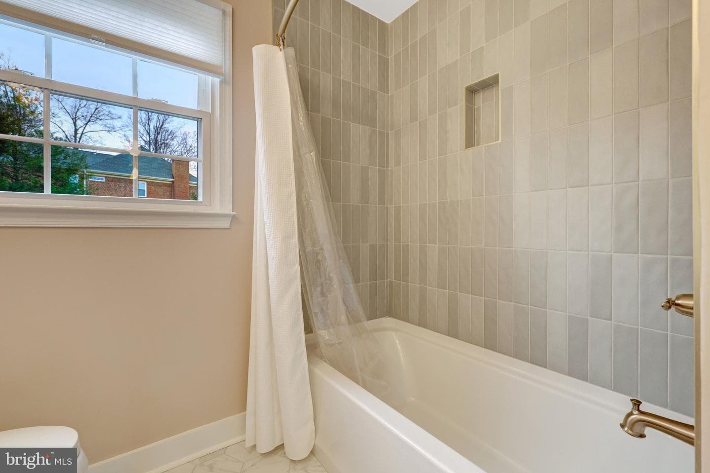 2818 Center Ridge Drive photo 38
