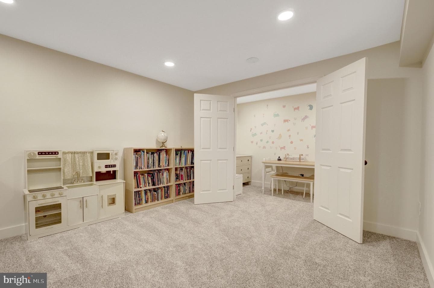 2818 Center Ridge Drive photo 45