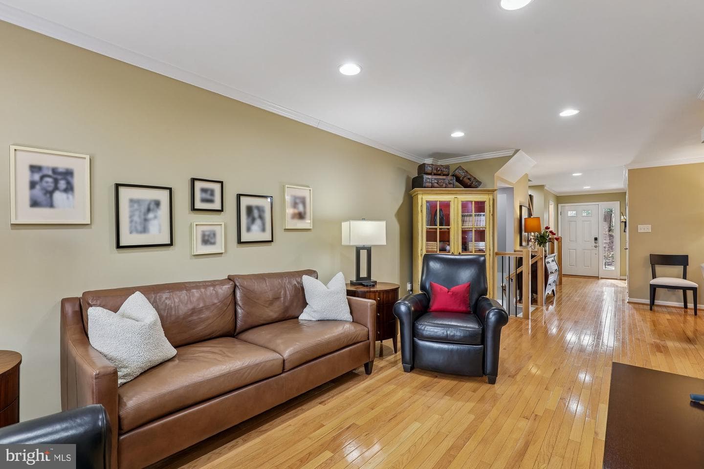 8019 Galla Knoll Circle photo 6