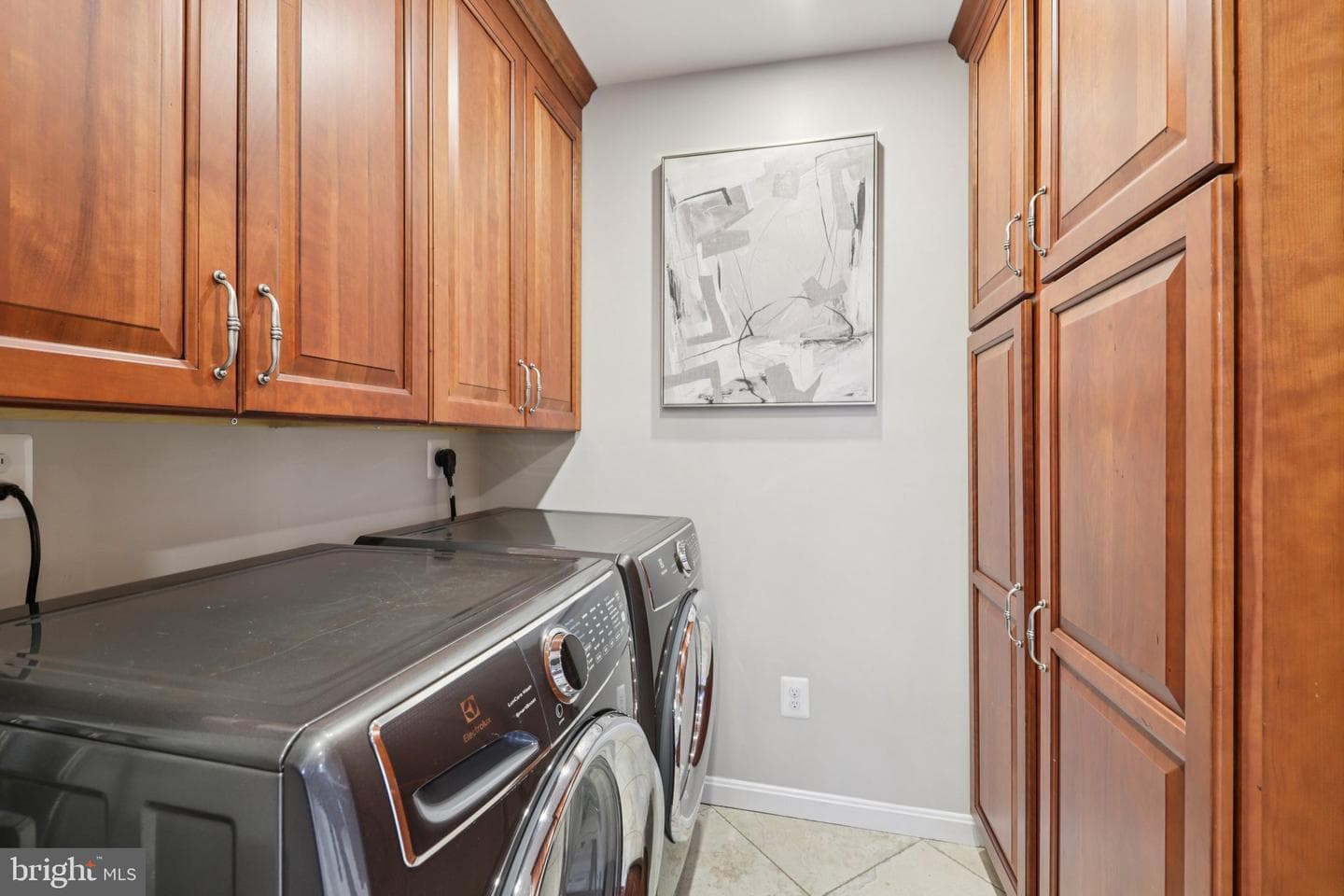 8413 Hollis Lane photo 14
